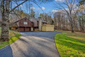 Escape To Quechee For Ski, Golf, Swimming! Family & Pet Friendly! - Image 2
