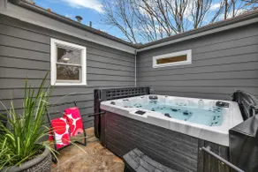 Harley House with Hot Tub & Grill - Historic District - Image 3