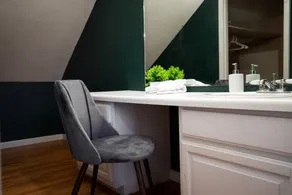 Forest Hills Fresh-Centrally Located, Pets, Wifi - Image 4