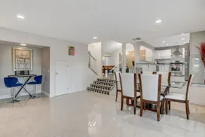 Luxury home with Pool and gym and RV parking - Image 4