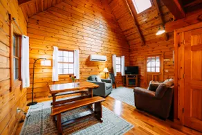 Beech Cabin | Hocking Hills, Romantic Retreat - Image 3