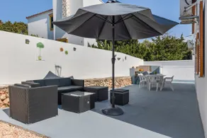 Villa Rose avec barbecue, billard, piscine et chaînes internationales par satellite - Image 3