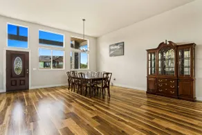 Beautiful Enormous Home with Mountain Views! - Image 3