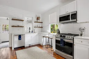 Prime Location in Park Circle | The Aloha Cottage - Image 2