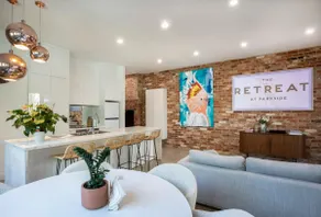 3 Bedrooms-City Fringe-Breakfast-Wifi - Image 2