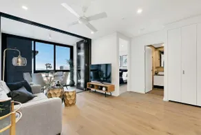2BR Utopia Fortitude Valley -Pool-Rooftop-King bed - Image 4