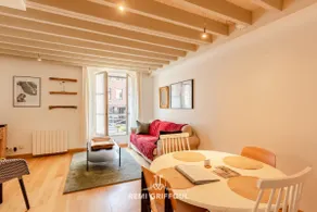 La Belle Place | City Center | 4 Guests - Image 3