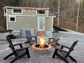 Tiny home, fast wifi hot tub - Image 3
