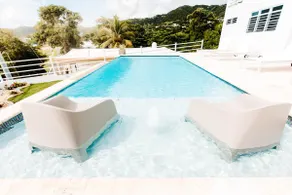 4 BR/3BA W. Infinity Pool, Short Walk To Beach & Solar BU - Image 2