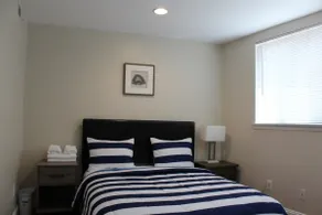 Cozy 3 Bedroom Min to National Mall Great Location and Free Parking - Image 4