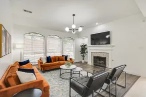 Stunning 5BR, Pool - Great for Big Groups - Image 3