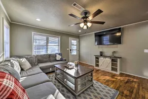Fayetteville Vacation Rental - 2 Mi to Dtwn! - Image 5