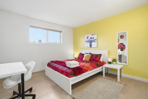 Cindy - 3 Bedrooms, Cozy Main Floor Suite! - Image 5