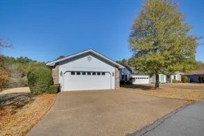 Lake Balboa Access: Home w/ Dock & Yard - Image 2