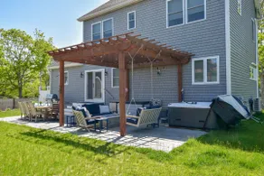 Stunningly Decorated Home with Hot Tub! - Image 3