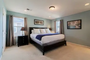 Spacious Family Friendly Townhome in Central Park - Image 3