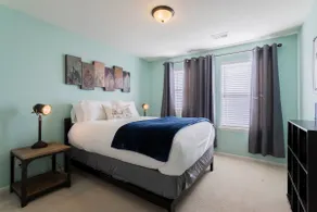Spacious Family Friendly Townhome in Central Park - Image 4