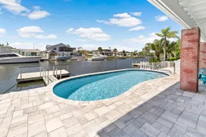 Waterfront Home/Heated Pool/Arcade Games - Image 5