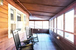Secluded Lodge w/ grill + Free Coffee and Tea - Image 4