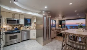 Oceanfront Condo w/ Private Roof Deck & High-End - Image 5