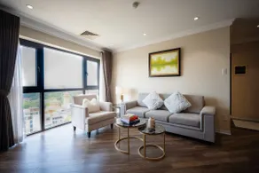 Rare Central 2BR Serviced Apt. Pool+Gym+WiFi+Sauna - Image 2