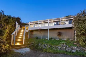 The Bay Retreat | Spa and Sunset Views - Image 5