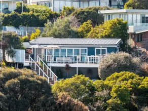 The Bay Retreat | Spa and Sunset Views - Image 2