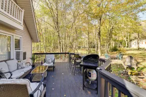 Pet-Friendly Cabin in Pocono Lake! - Image 3