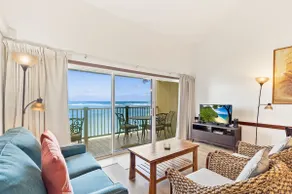 Pono Kai Resort B304, Oceanfront, Walk to Town, Steps to Beach, AC - Image 5
