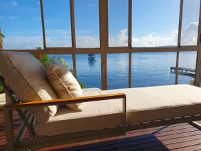 Kabine Waterfront Lakehouse in Sunshine - Image 5