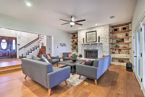 Modern Lakehouse w/ Stunning Views & Hot Tub! - Image 2