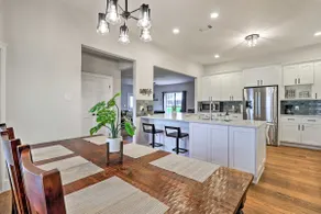 Modern Lakehouse w/ Stunning Views & Hot Tub! - Image 3