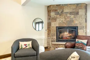 Mountain Townhome with Access to Pool and Spa - Image 4