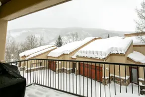 Mountain Townhome with Access to Pool and Spa - Image 5