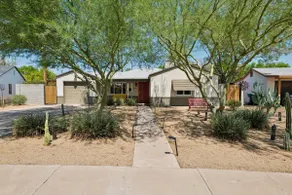 Glenrosa Gem: Eco 3BR + Heated Pool in Melrose - Image 4