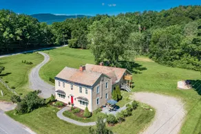 Wedding Getaway · 1812 Colonial · Post & Beams VT - Image 5
