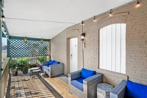 Free Parking, Big Patio, Next to Restaurants, Bars - Image 4
