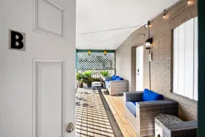 Free Parking, Big Patio, Next to Restaurants, Bars - Image 3
