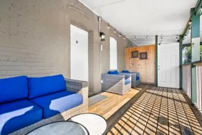 Free Parking, Big Patio, Next to Restaurants, Bars - Image 5