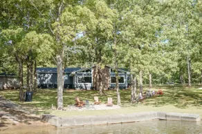 The Cottage at WalCox Point - Image 3