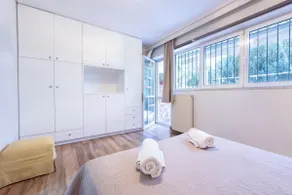 Alimos Bright Apartment Near the Beach - Image 4