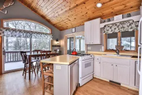 Private lakefront home, dock, enclosed porch, - Image 5