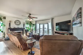 Walk to Ventura Beach: Comfy Home w/ Ocean Views - Image 5