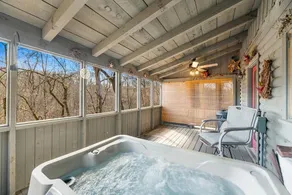 *Cozy Cabin Near Town! *Hot Tub! Views! Jacuzzi!* - Image 2
