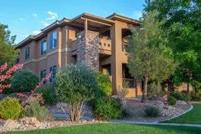 Spacious 2-Bed Suite | Sunset Views, Private Patio & Fireplace - Image 2