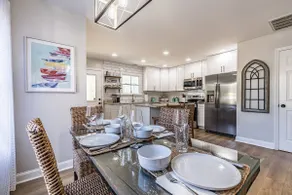 Newly Renovated listing! Cottage on Broad - Image 2