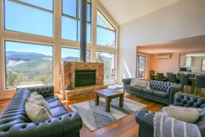 Kangaroo Lodge - Spacious & Luxurious - Image 3