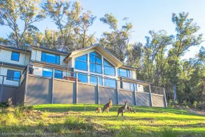 Kangaroo Lodge - Spacious & Luxurious - Image 2