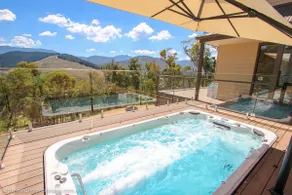 Kangaroo Lodge - Spacious & Luxurious - Image 5