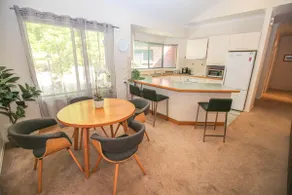 Abenaki - pet friendly in central Bright - Image 5